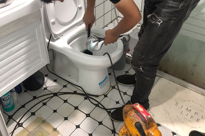 武进马桶堵塞自己疏通还是找师傅?专业上门服务让你省时更省心